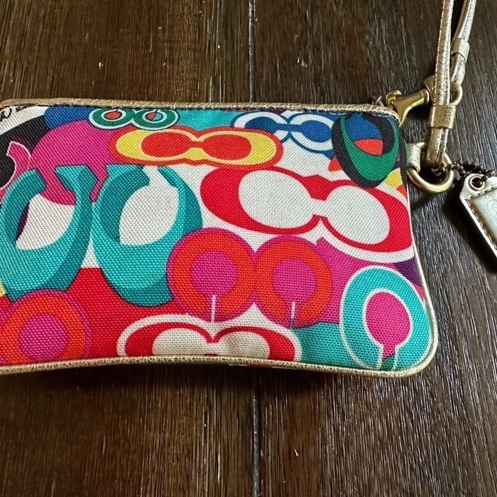 Coach poppy wristlet